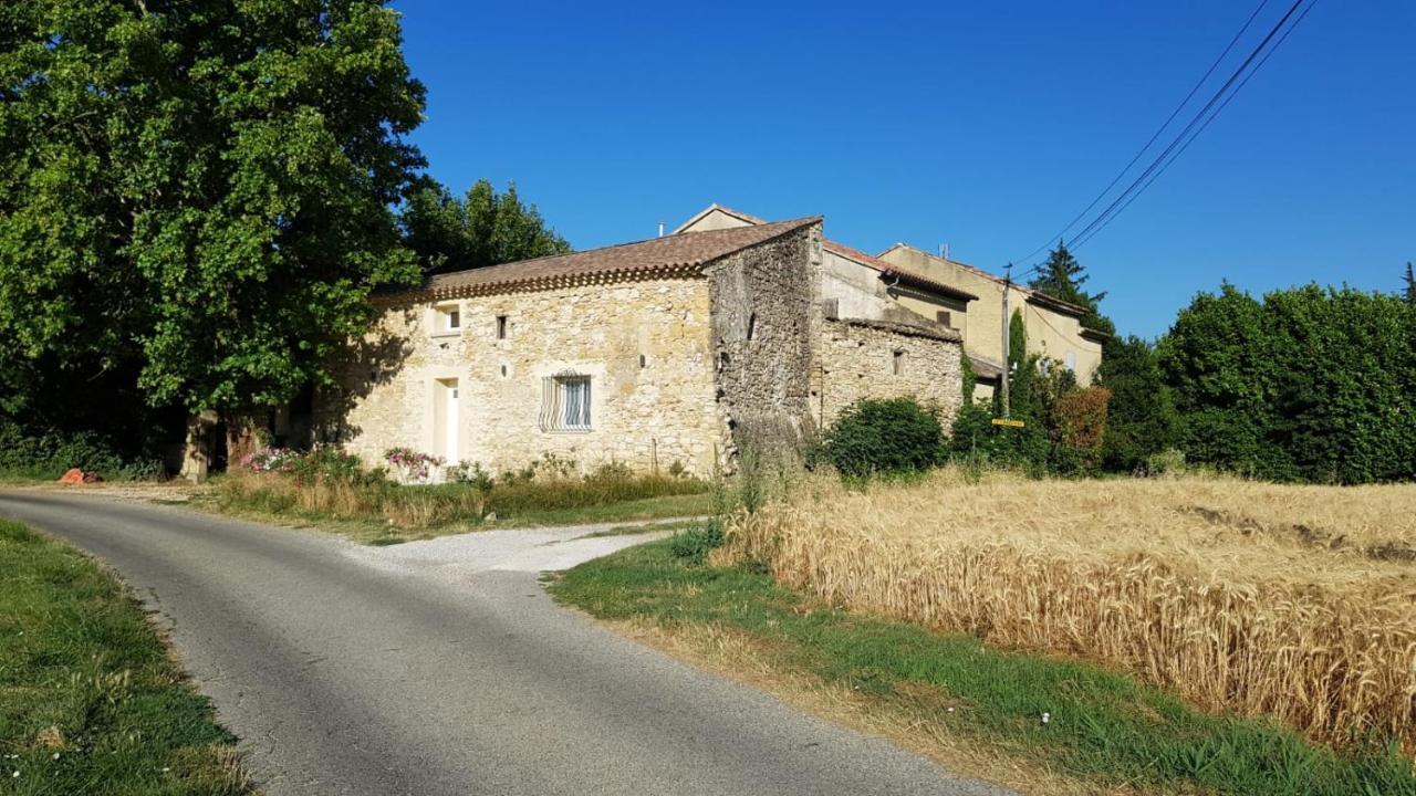 Maison Au Calme En Campagne Climatisee Caderousse Экстерьер фото